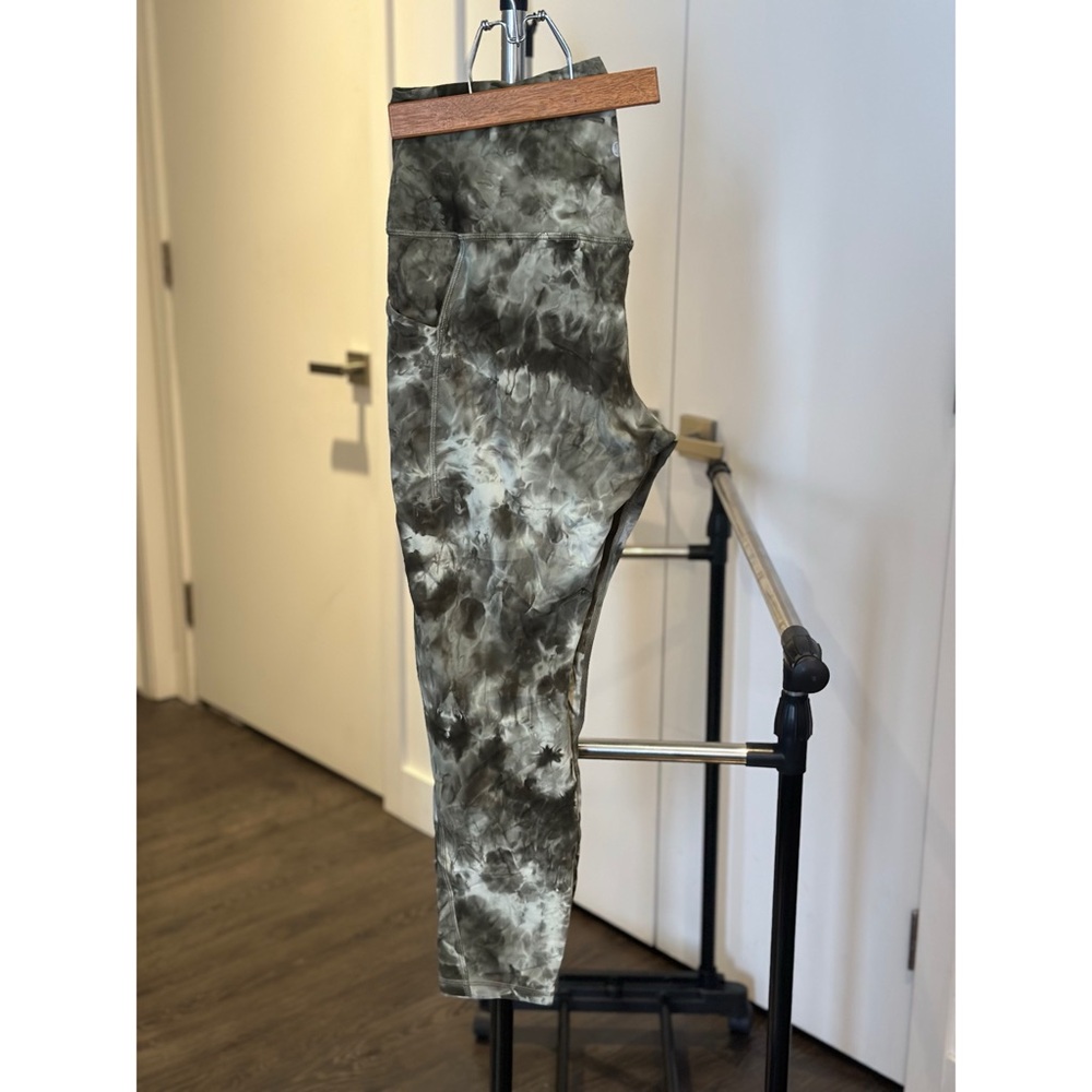 Lululemon Leggings Align HR Diamond Dye Sage Medium Olive Size 12 (Pair 1)